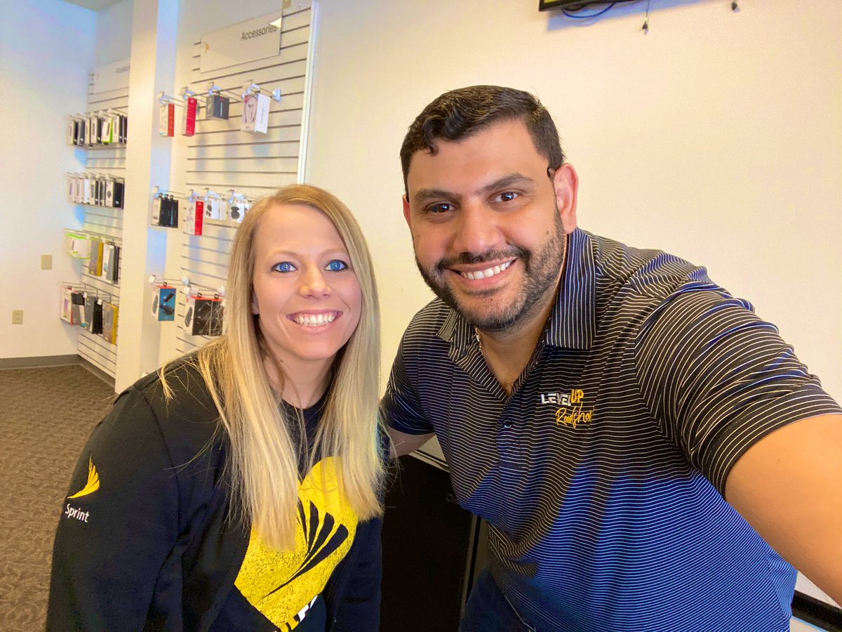 mypriorlife's tweet image. Had a great meeting with @Samir_fl. He gave us the tools to be successful. Thank you. #premium #amazonprime #BestValueInWireless @seavey_mike @terryliptak @tracySprint