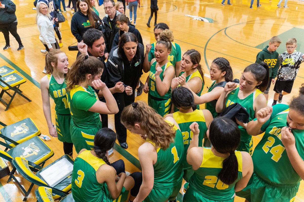 SPLadyBears's tweet photo. day and then headed back north to take on #1 Colfax and ended their 19 game win streak. Traveling 1,206.2 miles in a week. 
Sierra Pacific Girls Basketball ends the season as the CIF D4 State Champions. #BearTown 🐻

@CifCentral @CalHiSports @CCGHR1 @sierrapacifichs https://t.co/AK171UVPTd