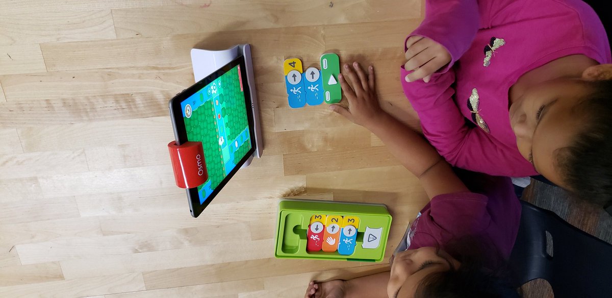 Lauren_Hut_SEO's tweet image. codeorg: RT HambysHive: K, 1, 2 are all getting hands-on cosing practice with PlayOsmo #CodingAwbie. 1st & 2nd continued practice with codeorg and kinder collaborated while building marble runs.