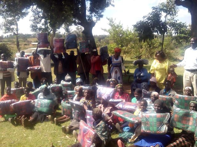 nations4hope's tweet photo. In response to the West Pokot flood and landslide in Kenya, HOPE helped arrange the purchase and distribution of blankets to those affected in the community. Such a great opportunity to share love and support to those in need! https://t.co/L9wzRve3fI