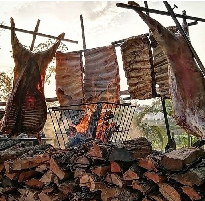 llano_alan's tweet photo. el 21 de marzo es el cumpleaños de @10Ronaldinho me encantaría ir a hacer y regalarle un asado 😎🇵🇾 ayúdame con un rt para hacerle llegar el regalo https://t.co/z91TJXYNIA