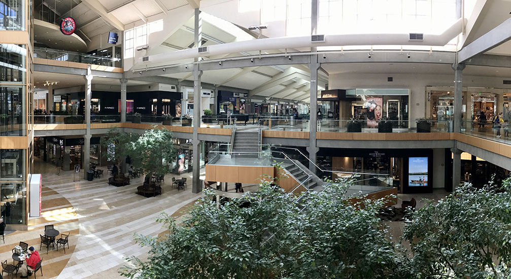 CI_PugetSound's tweet photo. The surreal impact of "social distancing" on one of #Bellevue's most dynamic commercial properties. Long-term impact? Unknown. Stay tuned. https://t.co/LOxbUT1gRW