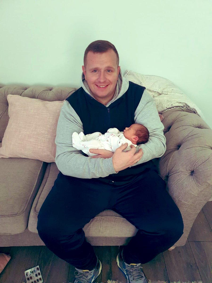 BennyBlanco22's tweet photo. Came to see my mates new baby congats brother shes boss 👍 😊#UncleC @bradharkness https://t.co/RZvPZKFJ2y