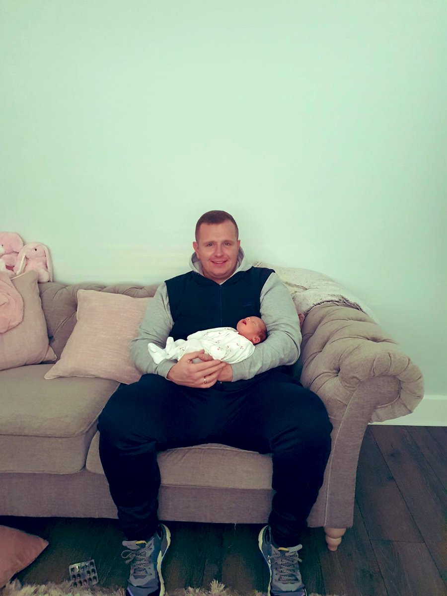 BennyBlanco22's tweet photo. Came to see my mates new baby congats brother shes boss 👍 😊#UncleC @bradharkness https://t.co/RZvPZKFJ2y