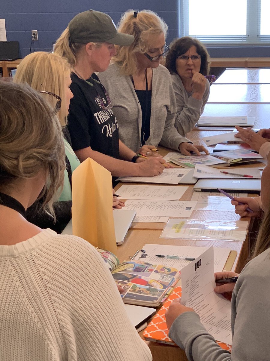 Rodgers1Wendy's tweet photo. Love learning w/ @rogerscath1 and LIM!! Great things happening at Elberta Elementary!! #BaldwinProud @HopeZeanah @BreazealeJenny @BCBESuper https://t.co/2yXXiDPCRa