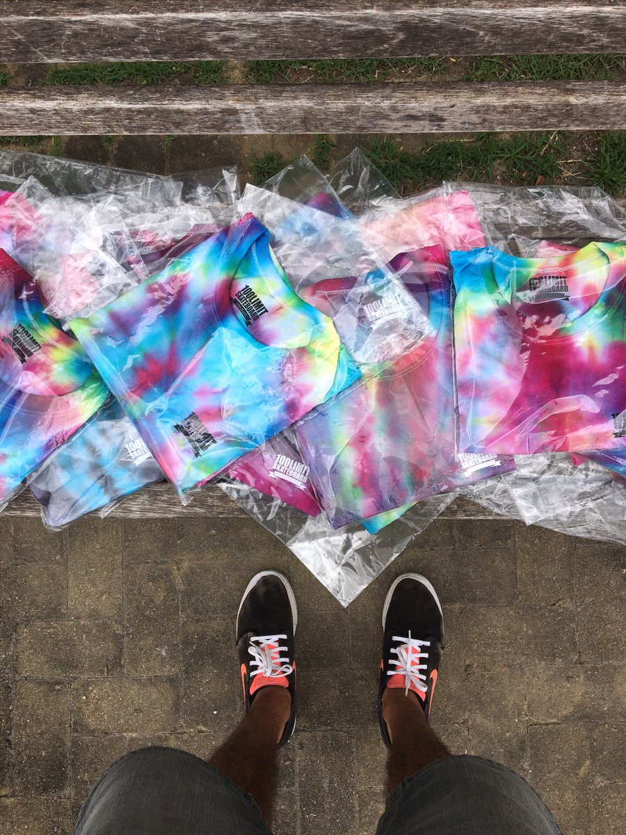 Já escolheu a sua? 😈🛹

#camisetas #tiedye #skateboarding #100LIMIT #bh #mg