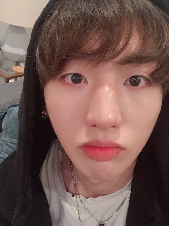 MontOfficial's tweet photo. [#나라찬 #몬트]
오늘은 스케줄로 인해서 불금라이브는 내일 켤게요ㅜㅜ 내일 불토라이브로! https://t.co/Pq5YqDeHWL