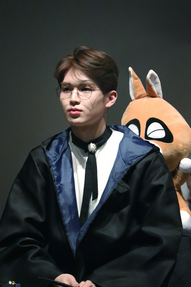 TwoPiece9697's tweet photo. [규진] 190106 화정 팬싸 

#규진 #Gyujin #UP10TION #업텐션 #라베린토 #Blue_Rose @UP10TION #UP10TION_WINTER_ROSE https://t.co/HvKLwuMpjf