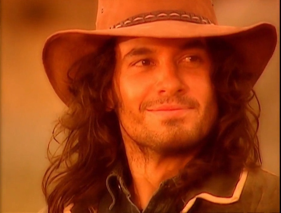 #PDG125 #GavilanesNovafinal 

Juan y Norma.