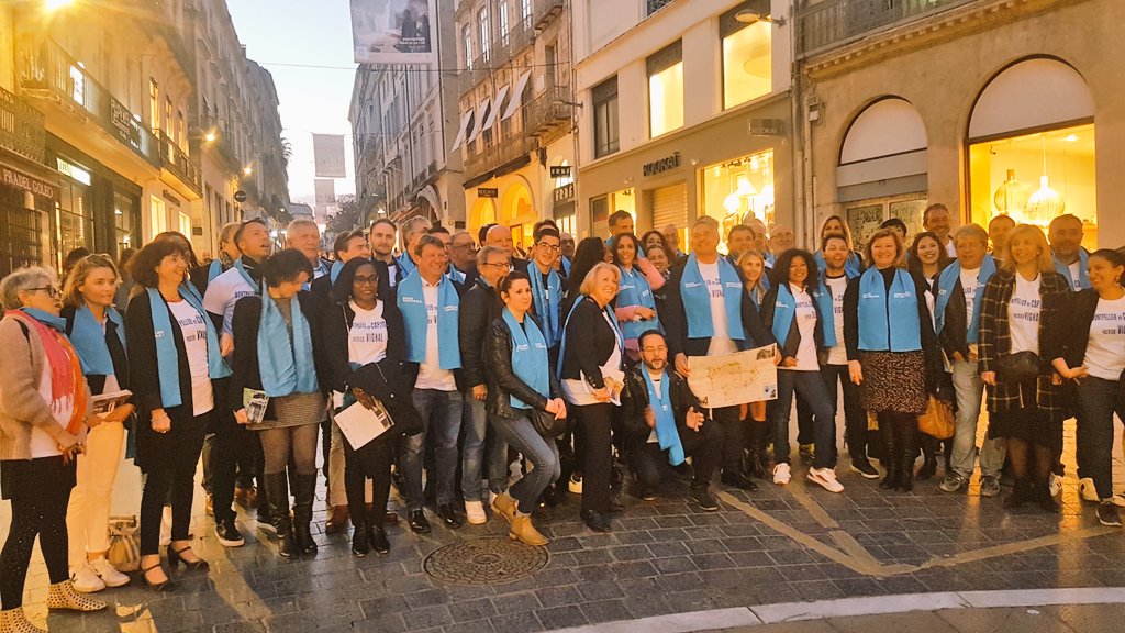 lemouvementinfo's tweet photo. #Montpellier : Clap de fin pour la campagne électorale de la liste menée par @Vignal2020 qui pose, unie, au milieu de la rue de la Loge à moins de 48h du premier tour des #Municipales2020 ! #Politique https://t.co/dNMb13Vy1h
