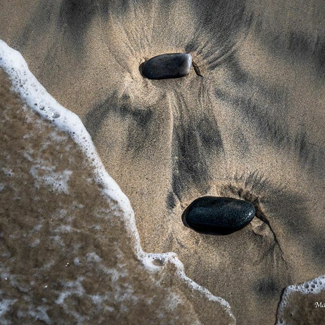 togetherinstyle's tweet photo. Natures abstract art forms are simply amazing. Watch out story “The Rocks of Oceanside” on #IGTV Photos by @charlesmaring on the #lumixgh5 with a #Leica 45mm Macro. @lumixusa @lumix #wherelumixgoes #maringvisuals #togetherinstyle #beach #abstractart #photography #fineart https://t.co/kPja311wQC