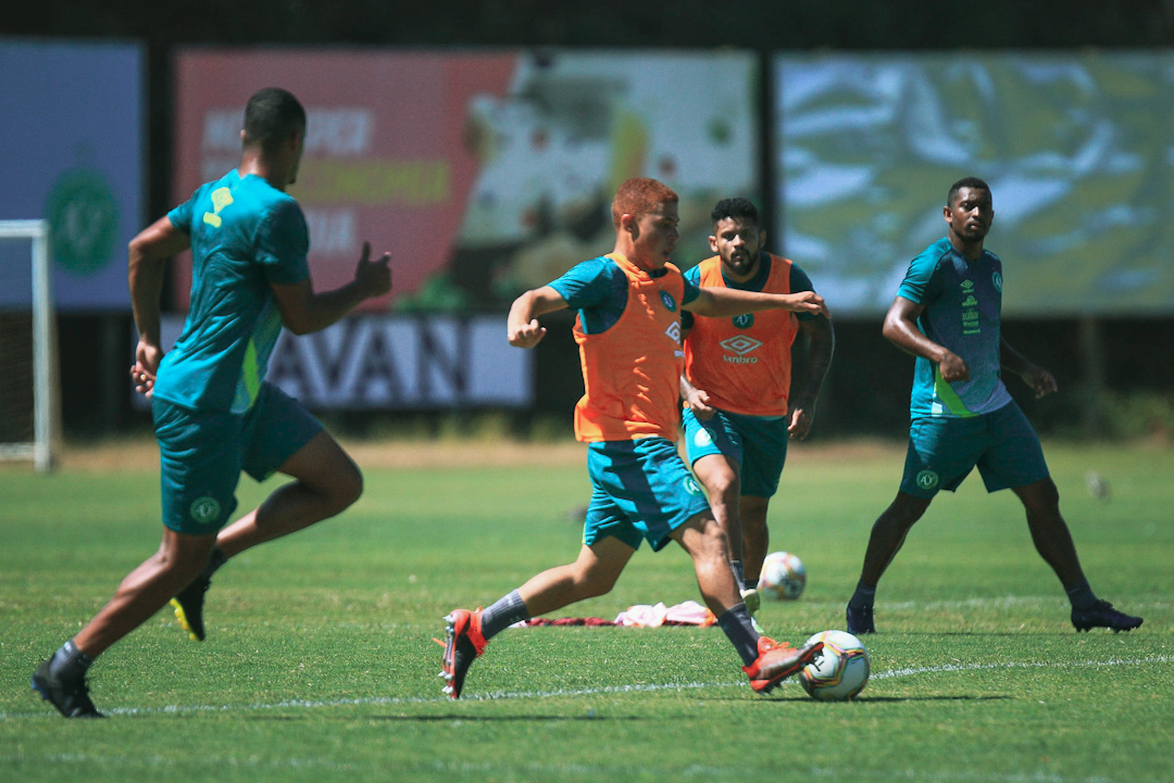 Último treino antes do embarque para a decisão de domingo ⚽💪💚

📷@m_cunha80 l ACF

#VamosChape #OrgulhoDeSerChape