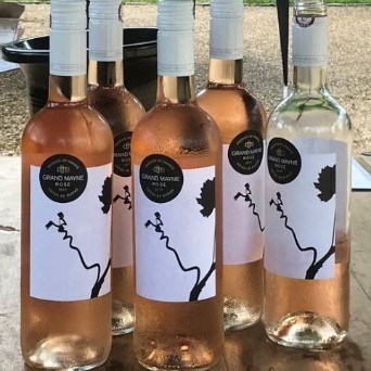Rosé 2019 launched domaine-du-grand-mayne.com/rose-2019-laun…
