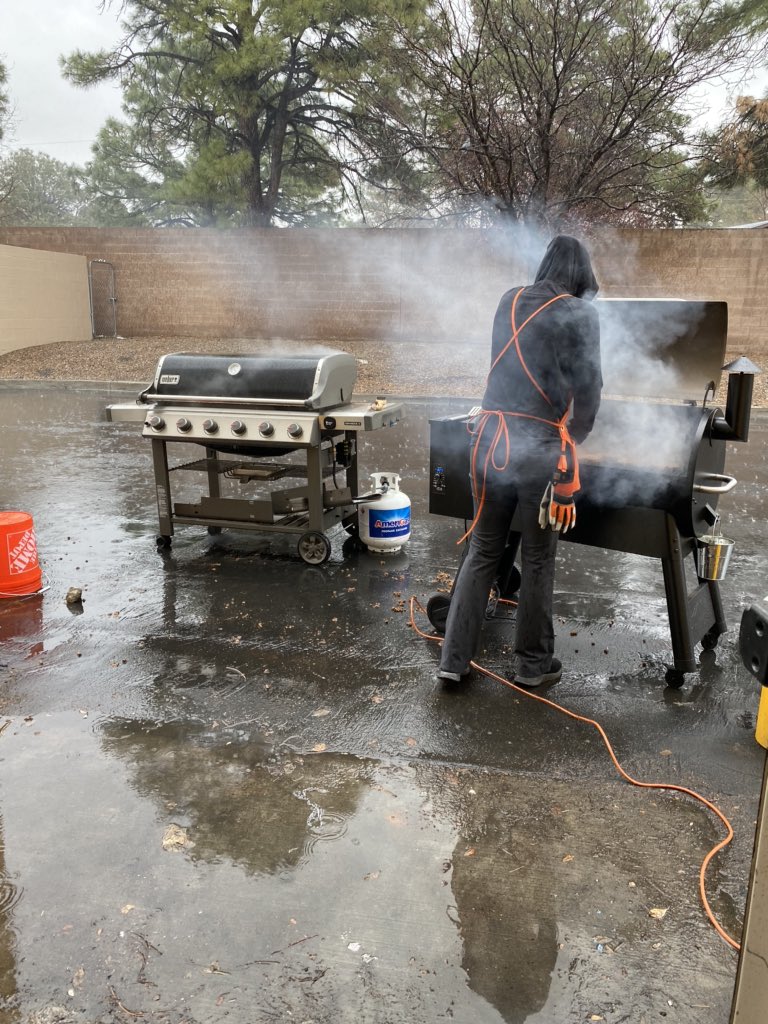 flipflopstm's tweet photo. True dedication to the associates !!!!! 180 days safe at THD 3501!! ASM Jordan grilling in the rain! @nickthd1 @lowrythd @DanielLubold @JasonPTorrez1 @MattCramer179 @Melinda11521488  #3501proud #thdsafe https://t.co/ItHfge1Fxr