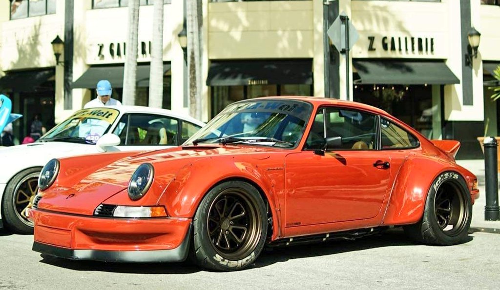 BCJr's tweet photo. #FridayFeeling!π»β¨
#Porsche #911HotRod #RWB!π
#RAUHWelt #RAUHWeltBegriff
@PorscheRetail @Porsche911UK
@PorscheSauce @oliveri_pablo
@HelenGoff @SHopemaster
@Matzke_Marco @PFSClassics
@Bertieschip @vividcloudofwat
@jim_knipe @DP_Grouch @uchuta_m
@FAFBulldog @LienhardRacing ππ₯ https://t.co/tuEg18piZW
