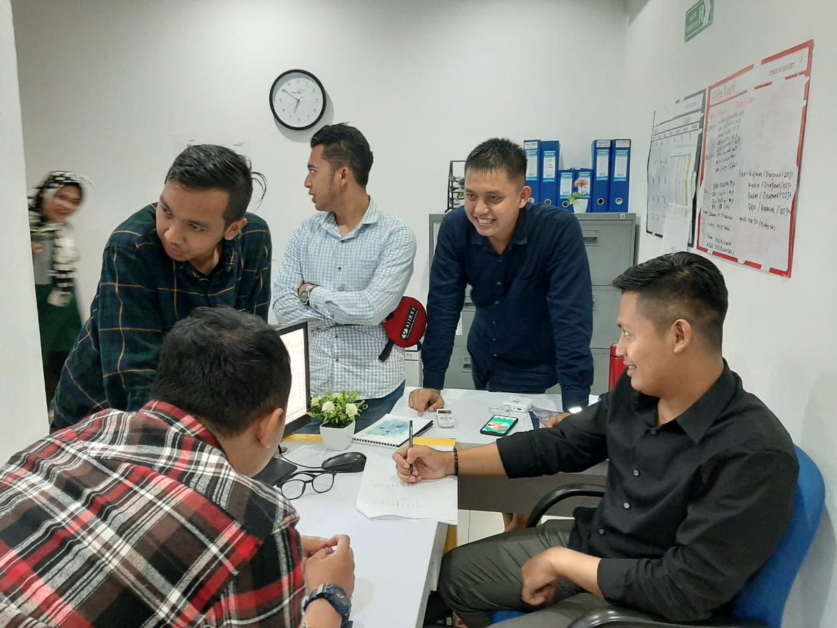 dwinurahmana's tweet photo. Selalu ada tempat untuk sharing, hidup adalah kompetisi. Mari lanjutkan dan kejar pencapaian kita team. https://t.co/Wdbt0FDgau