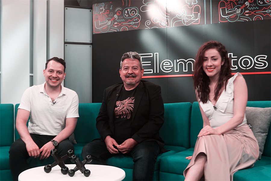 JaliscoTV's tweet photo. Hoy en @ElementosJTV recibimos a Eduardo Villalpando, director de la puesta en escena Flor de juegos antiguos, una adaptación de la obra de #AgustínYañez. https://t.co/EsaVcUirf1