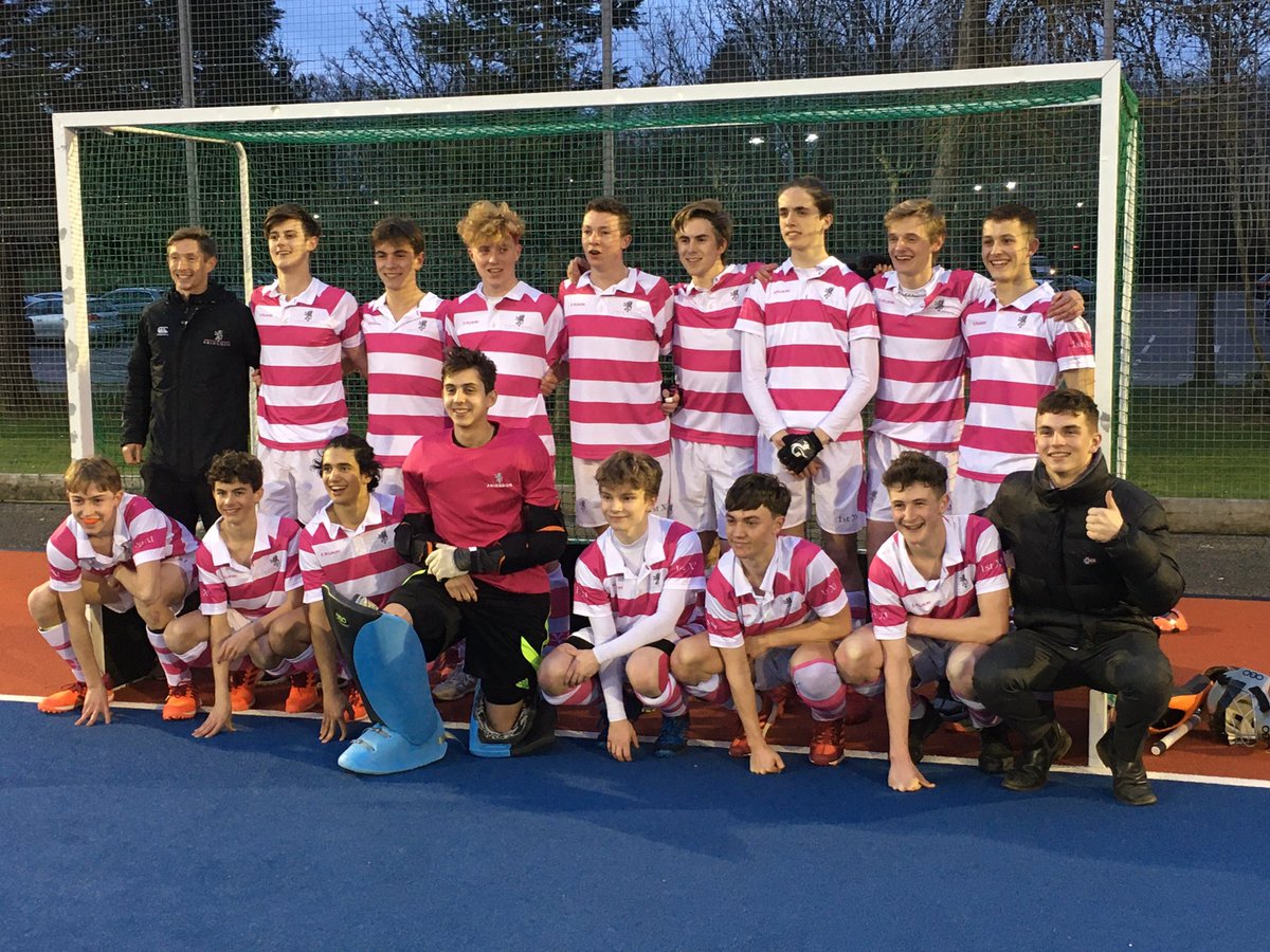 Abingdon_Head's tweet photo. A great game of hockey with @Hockeyabingdon taking on @RadleySports under lights @TilsleyPark. Well done to both sides for putting on such an entertaining and competitive match. https://t.co/YreKNknyk6