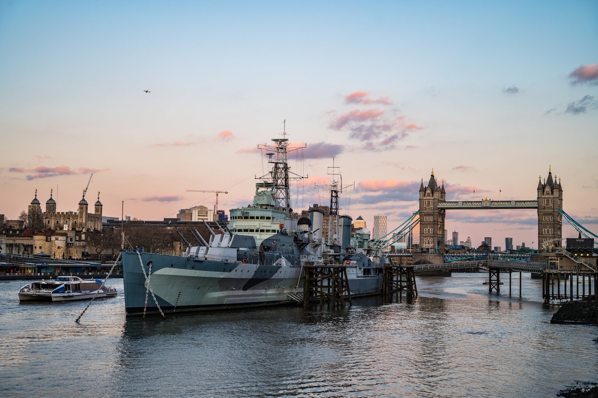 [THREAD]  #PictureOfTheDay 13th March 2020: Pink Sky  #photooftheday  https://sw1a0aa.pics/2020/03/13/pink-sky/