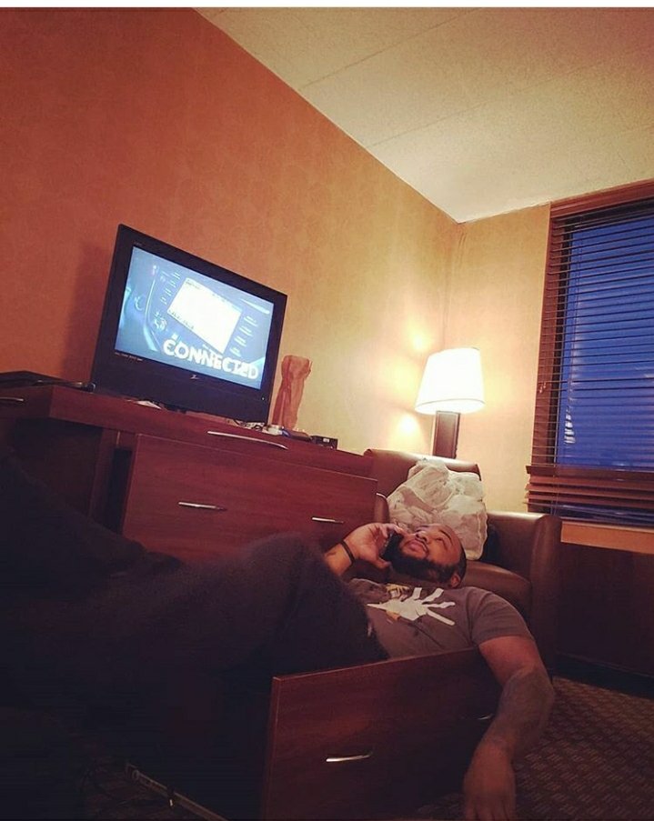 GetJoeCash's tweet image. Shit wat u woulda did if we was quarantined together right now