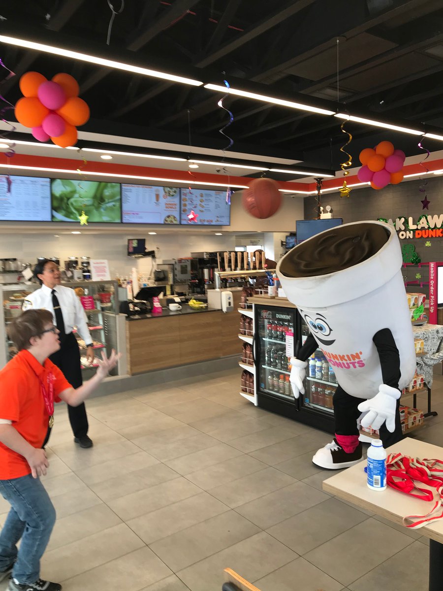 Oak Park's Special Olympics star Paul Nelson "becoming famous" in Paul's words, doing a promo shoot alongside Officer Deuchler (Oak Park PD) &amp; filming a commercial for Dunkin Donut's nationwide promo #CopOnaRooftop. Look for Paul on billboards and DD posters soon! 
<a href="/d_j_middleton/">Donna Middleton</a>