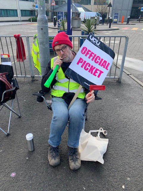 huducu's tweet photo. Someone's not looking forward to going back to the 'usual' routine next week!  #UCUstrike #UCUstrikesback #FourFights #itsacryanshame https://t.co/6zj9eJG2eT