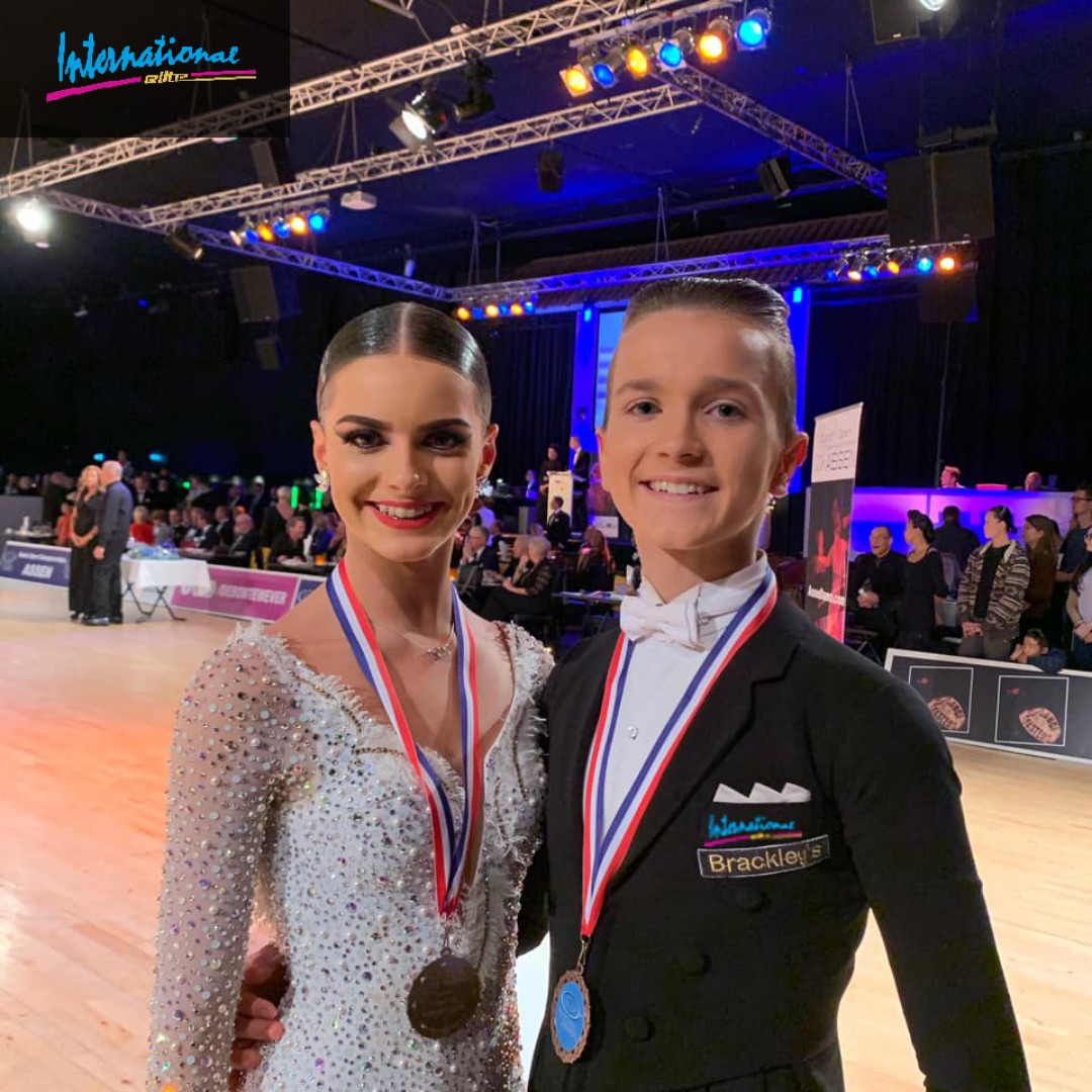 IDSdanceSHOES's tweet photo. We recently welcomed the current British Under 16 Ballroom Champions Maxim Morris & Olivia King into our #IDSEliteTeam ! With Junior Blackpool Dance Festival approaching, we decided to catch up with them🕺💃
Click the link below to read all about it 👇
https://t.co/5keo2ISdRV https://t.co/mMCTrxvUrU