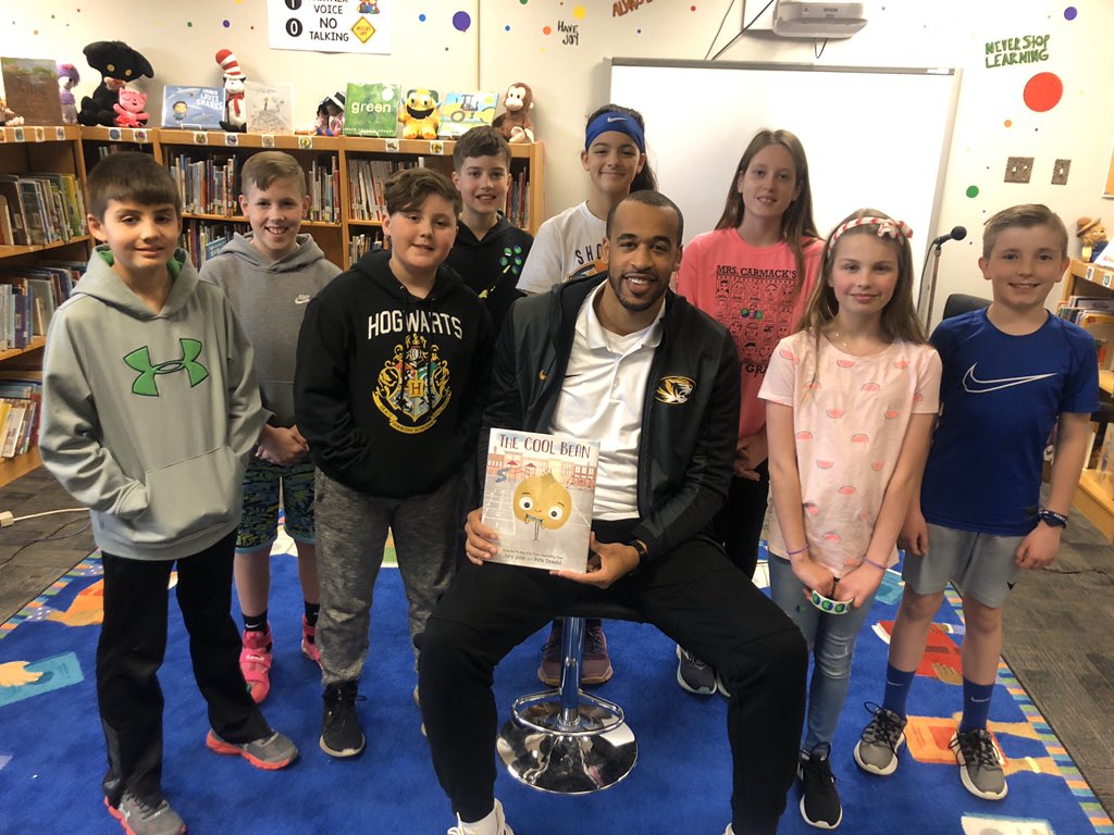 AmyMckinzie's tweet photo. Our 7th celebrity reader today is former @mizzouathletics and the NBA @LBowers_21! He read The Cool Bean by @Iamjoryjohn
#readingwiththestars
#wearerbe https://t.co/Xwe8Exd8qg