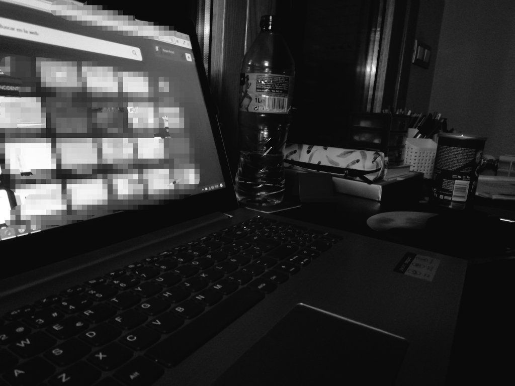 Alazvm's tweet photo. Aquí seguimos... Y seguiremos el tiempo que haga falta... 💻🔌🤓
#VOSTTeam #yomequedoencasa https://t.co/v1eOd2ukZh