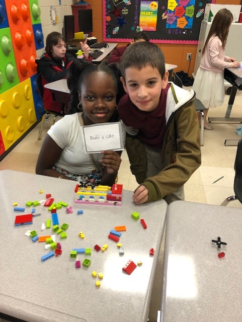 IsleOfHopeSTEaM's tweet photo. The 3rd grade students also had to create something that flies using legos. (Engineering) https://t.co/XiBjCr7euJ