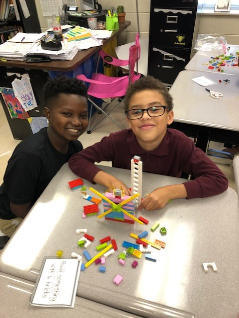 IsleOfHopeSTEaM's tweet photo. The 3rd grade students also had to create something that flies using legos. (Engineering) https://t.co/XiBjCr7euJ