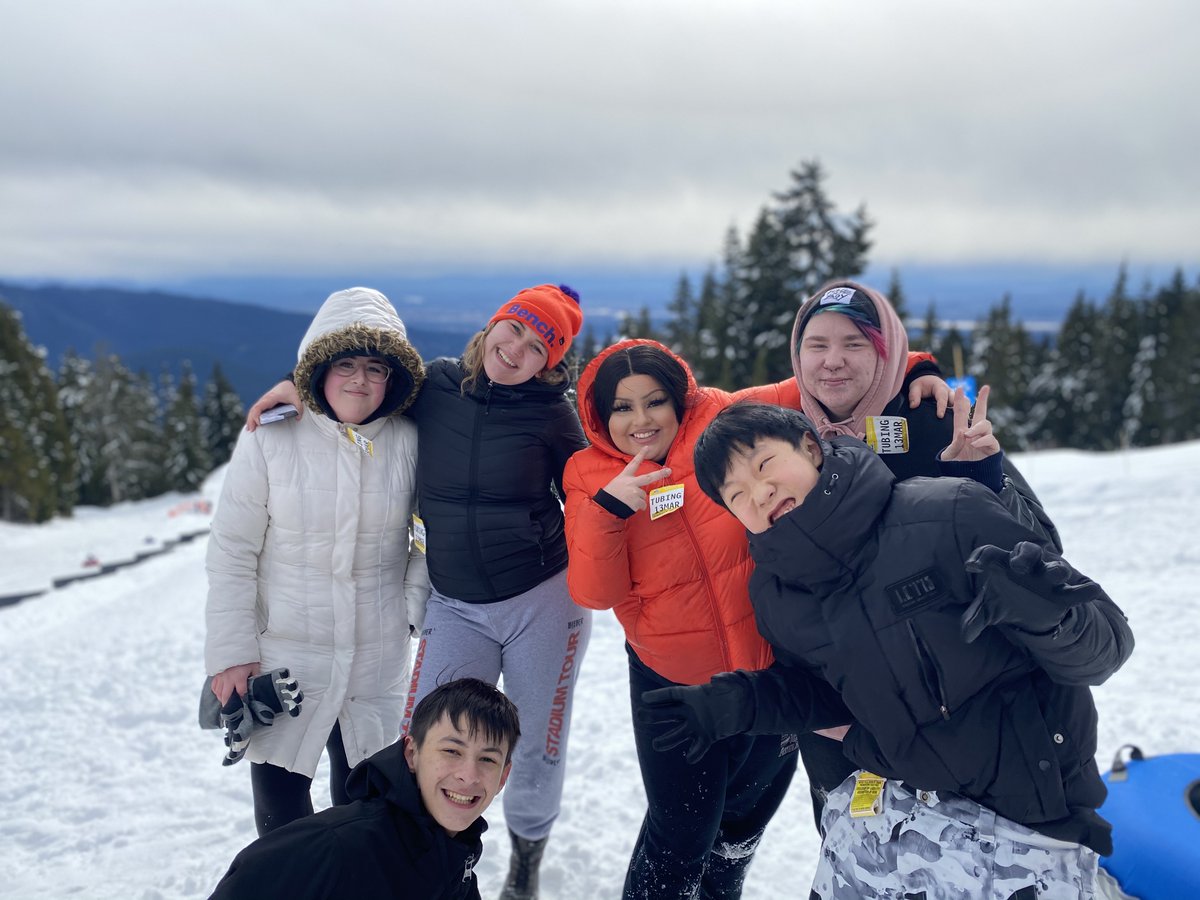 WhytecliffLearn's tweet image. All smiles at Mt Seymour snow tubing today! The youth encouraged each other, and everyone made it down the slope! It’s been a beautiful day filled with laughs an new experiences!!