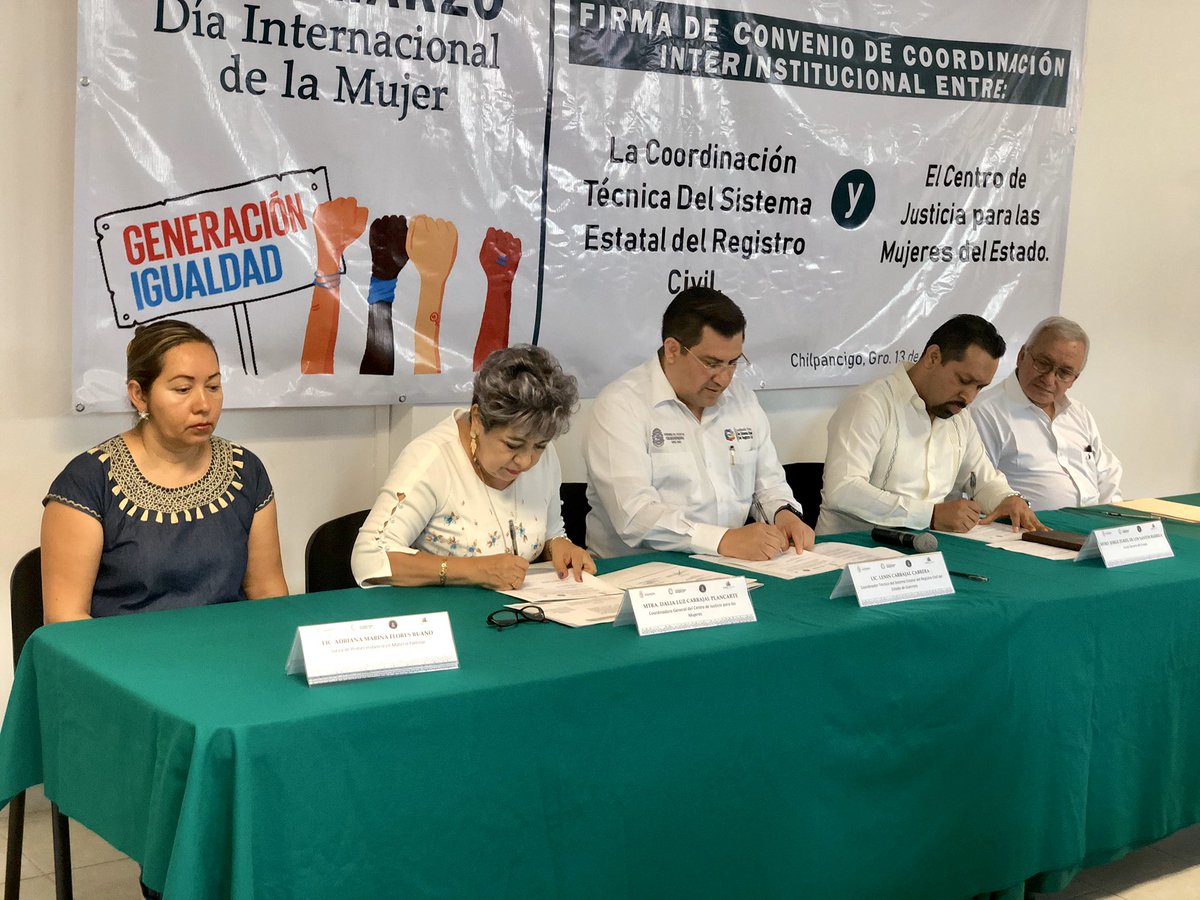 RCESTATAL's tweet photo. Se consolida la Firma de Convenio Institucional entre el Centro de Justicia para las Mujeres y la Coordinación Técnica del Registro Civil Estatal, con la presencia del titular @LeninCarbajal1, gracias a ello se beneficiará a más mujeres guerrerenses. 

https://t.co/Qqfp1ulTBM https://t.co/pLFj0SshK1