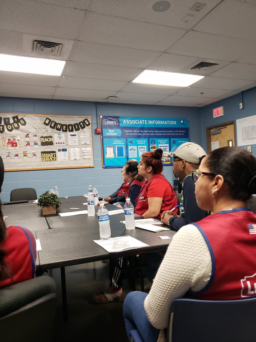 RobinRGRAHAM1's tweet photo. Lowe's Bayonne 2676 Safety Meeting https://t.co/CLRfp6jZSJ