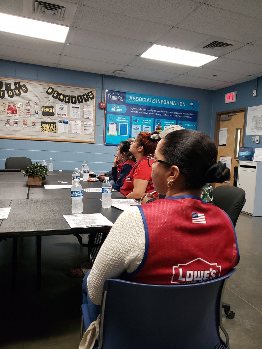 RobinRGRAHAM1's tweet photo. Lowe's Bayonne 2676 Safety Meeting https://t.co/CLRfp6jZSJ