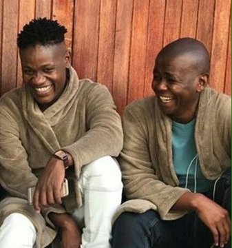 Mahlatse_Mogale's tweet photo. Your dark skinned boyfriends ge ba sweater okare ke Coke ya go tonya
🤣��🤣🤣 https://t.co/YIfhCmeov2