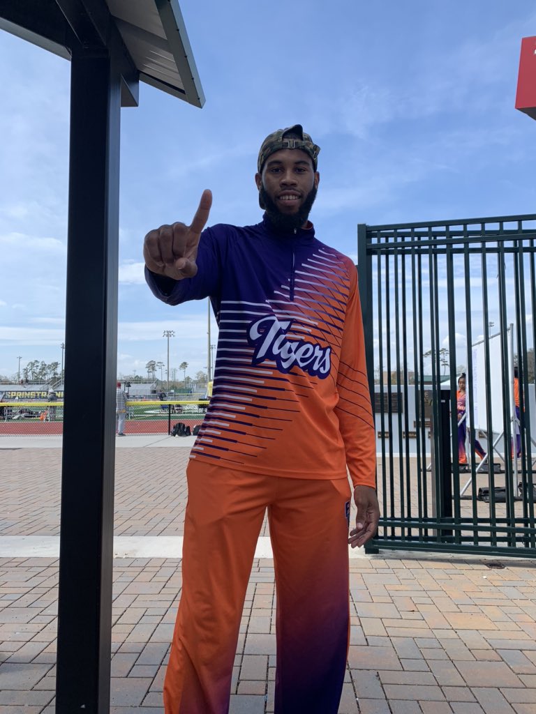 official_MBST's tweet photo. @EWCAthletics here is the BIG 100m CHAMP!!!! #CoastalCarolinaInvitational #MyrtleBeachSports https://t.co/IHshA5N5Rx