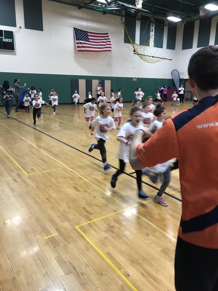 HTPrincipalSV's tweet photo. #Apexfun run! #HTSpartans https://t.co/gPUoiyHAf6