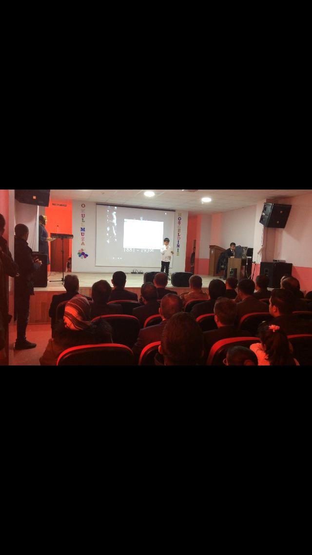 OvaSehit's tweet photo. Okulumuz tarafından 12 Mart İstiklal Marşının Kabulü ve Mehmet Akif Ersoy'u anma programı kapsamında şiir,orotoryo,tiyatro ve İstiklal Marşı'nı okuma etkinlikleri düzenlendi.
@KarliovaMEM 
@Maliyldz12 
@Asevimkulfani https://t.co/QVfeoZIghL