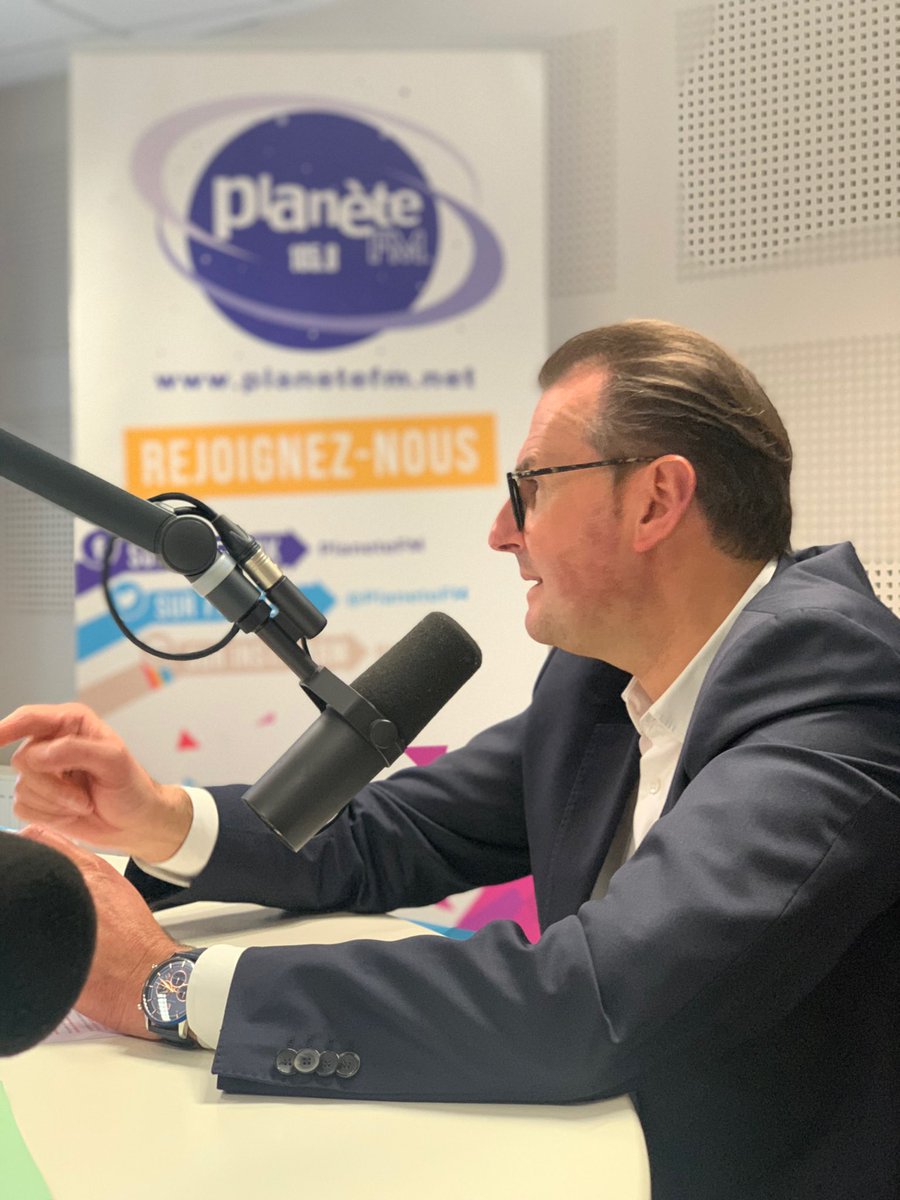Leturque2020's tweet photo. 🎙 Interview Planète Fm 🎙
          🔴 19h45 🔴

➡️ Écoutez l’interview de Frédéric Leturque au micro de Michael Mathon, journaliste à la radio @Planetefm à la veille du week-end d’élections municipales à #Arras. 

Voici le lien ⤵️

👉 https://t.co/T3Wpx9t7qO 👈

#ArrasPourVous https://t.co/TBx0F3HFbW