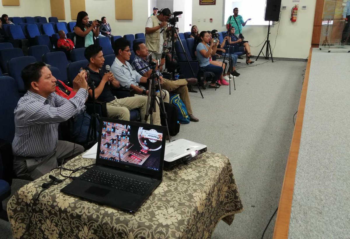 DPS_LosRios's tweet photo. En la provincia de #SantaElena se desarrolla rueda de prensa liderada por @datzania85 de @gobersantaelena para informar sobre las acciones de prevención del #Coronavirus #COVID19 que emprende #ElGobiernoDeTodos y los exhorta a mantenerse informados por canales oficiales. https://t.co/zFRxdkmX2W