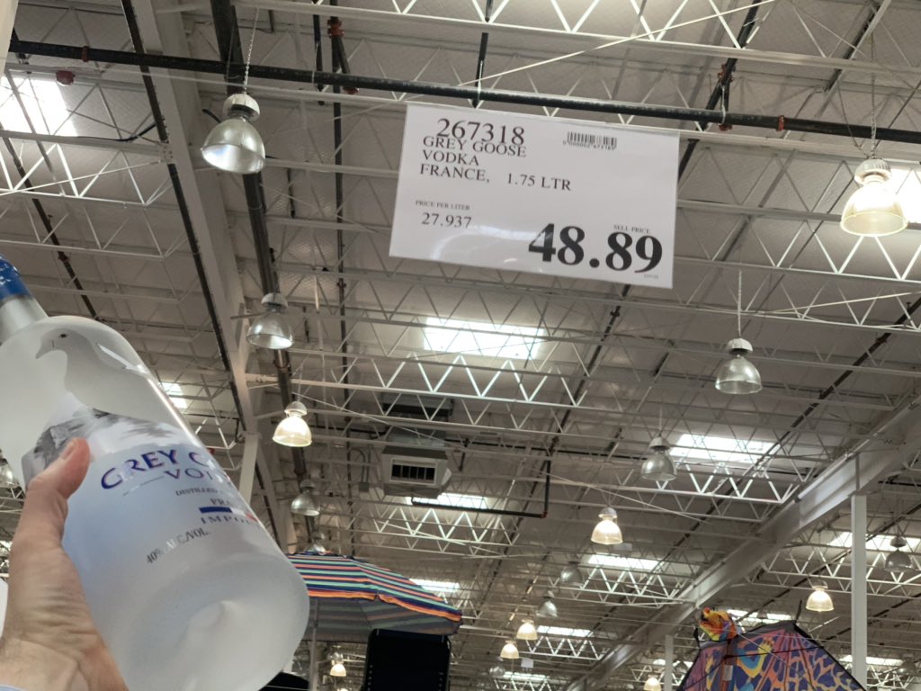 RandomDCguy's tweet image. @Wu_Tang_Finance @weirdmedicine @JimNorton @NickDiPaolo @jimmykimmel @TheEllenShow 

It is currently cheaper to wash your hands with @GreyGoose vodka from #Costco than #purell hand sanitizer on @amazon 

Grey goose = .82 / oz

Purell = $1.18 / oz