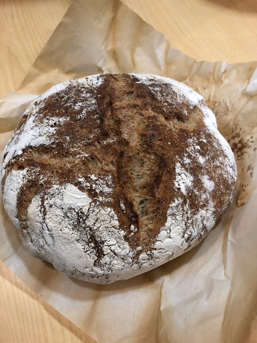 CharlestonBread's tweet photo. Strategic happiness loaf deployed. Some nurses over at MUSC are getting their carbs today. https://t.co/BG6k3yJx8M