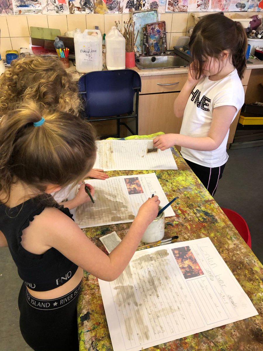 Battyeford's tweet photo. Year 2 loved tea and coffee staining their Great Fire of London newspaper articles today 🔥 🗞 https://t.co/LLkYgmggvk