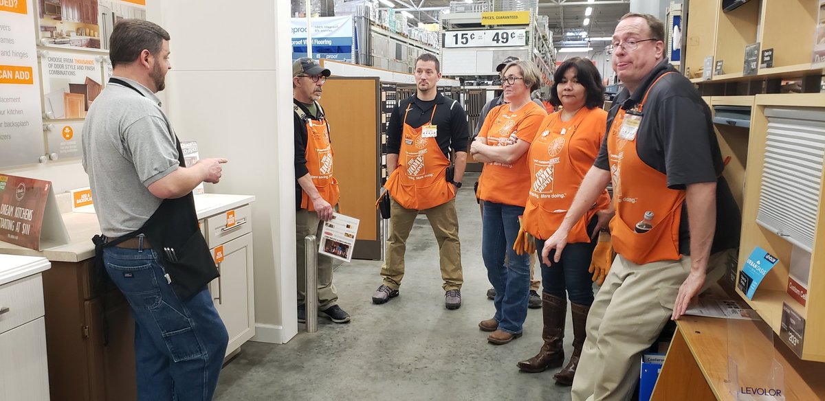 stewy_stew's tweet photo. Fantastic PK at store 1130! The #orangeaproncrew had some great questions and really tested my knowledge!
#ClosetOrganization
#KitchenCabinetMakeover
Big thanks to @SpecialTgardner for inviting me out! https://t.co/lAOeBPRFam