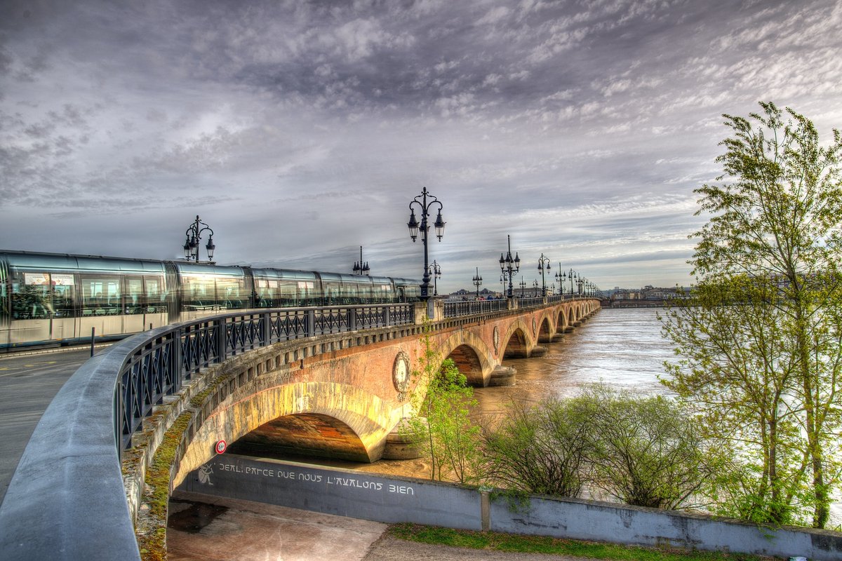 MyVacationBuzz's tweet photo. Enjoy a region where history and charm flows, discover the best places to visit and be enthralled by Bordeaux, one of France’s favorite cities. Save time &amp; money with a Bordeaux Package Deal!
https://t.co/sEDiOvyjVR
#Bordeaux #VisitBordeaux #BordeauxVacationDeals #France #Europe https://t.co/q3lV0R7zpA