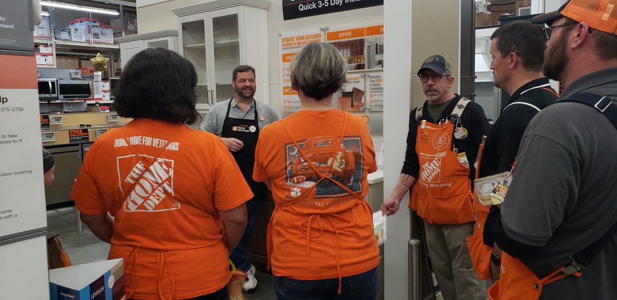 stewy_stew's tweet photo. Fantastic PK at store 1130! The #orangeaproncrew had some great questions and really tested my knowledge!
#ClosetOrganization
#KitchenCabinetMakeover
Big thanks to @SpecialTgardner for inviting me out! https://t.co/lAOeBPRFam