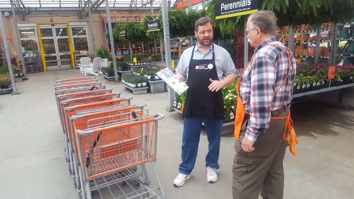stewy_stew's tweet photo. Fantastic PK at store 1130! The #orangeaproncrew had some great questions and really tested my knowledge!
#ClosetOrganization
#KitchenCabinetMakeover
Big thanks to @SpecialTgardner for inviting me out! https://t.co/lAOeBPRFam
