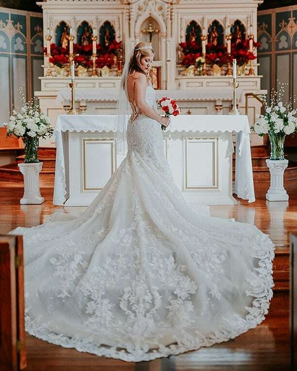 strictlywedding's tweet photo. Poise, grace and elegance in @eveofmilady 💋
Photographer: @emollineauxphotography
·
·
·
#StrictlyWeddings #SWpartners #eveofmilady #WeddingGown #WeddingGownInspiration #Bridal #Bride #Brides #BrideandGroom #Weddingdress #instadress #instawedding #Love #marriage #dreamwedd… https://t.co/5VOzSExaI5