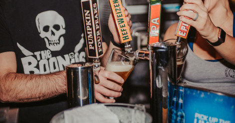 We're pushing the happy hour prices button 👇 at 3:00pm hurry down! #happyhour #BoondocksPatioGrill